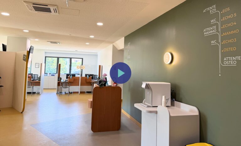 Espace d’accueil du nouveau centre d’imagerie médicale IMASUD à Hyères